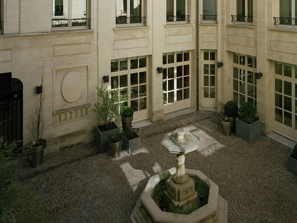Bureau Paris (Cour #2)